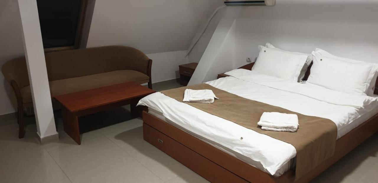 Hotel Top Central 부쿠레슈티 외부 사진